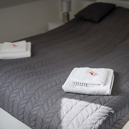 Agoston Apartman 1-2 - Lora,Marci ペーチ エクステリア 写真